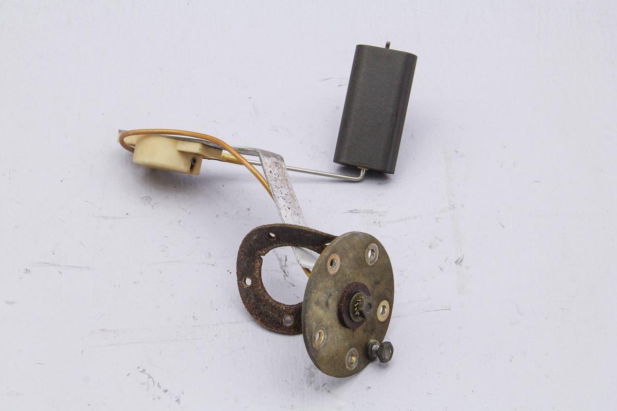 89 Harley Electra Glide FLHT Fuel Gas Gauge Sending Unit Float eBay