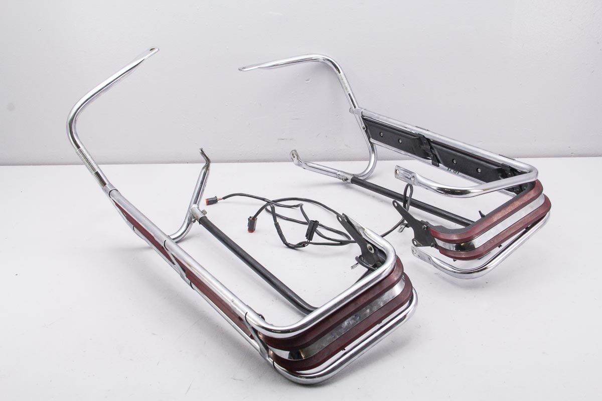 99 Harley Electra Glide FLHTCUI Saddlebag Luggage Guard Bar Trim Rail