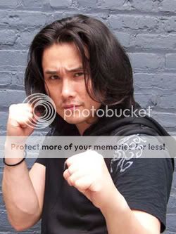 Visiting the strongest action star, Tak Sakaguchi! (Photo by Hosoki Nobuhiro)