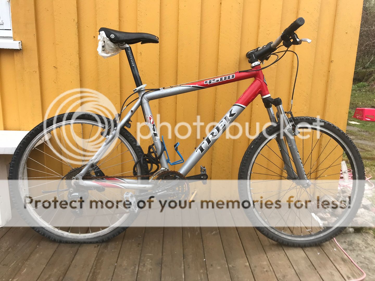 [Linket bilde fra i430.photobucket.com]